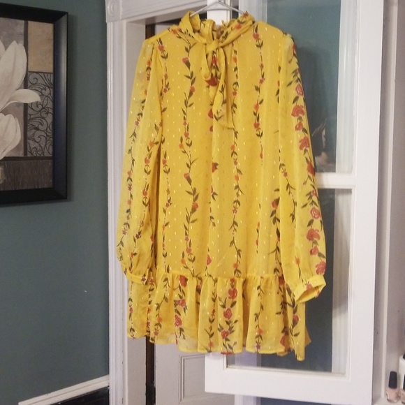 Unique Vintage Dresses & Skirts - Unique vintage yellow rose dress
